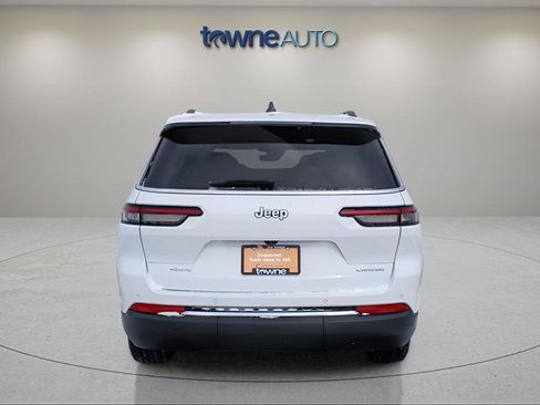 Used 2023 Jeep Grand Cherokee L Laredo w/ Luxury Tech Group I AWD/4WD image 4