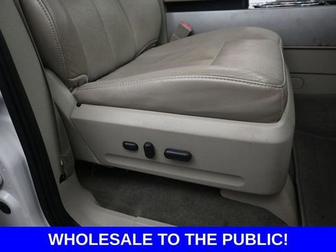 Used 2013 Ford Expedition Limited image 16