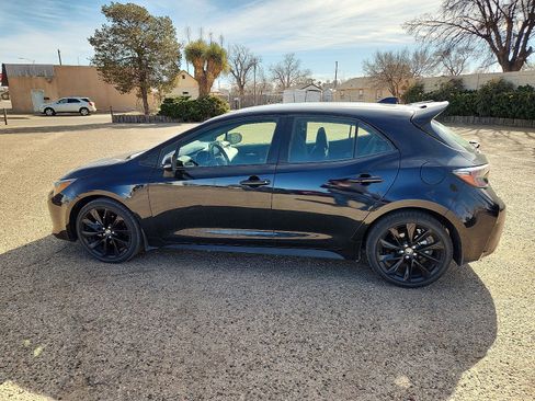 Used 2022 Toyota Corolla SE image 2