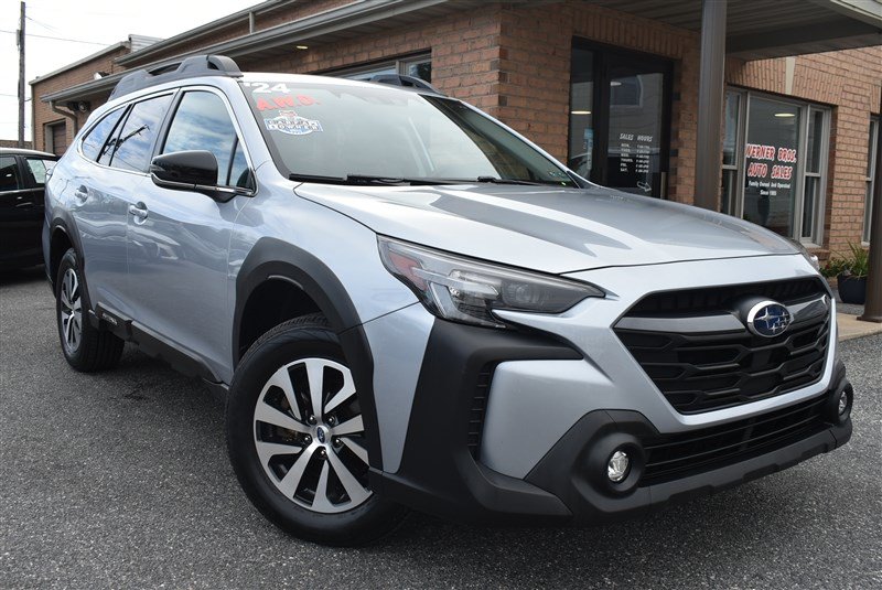 Used 2024 Subaru Outback Premium AWD/4WD image 1