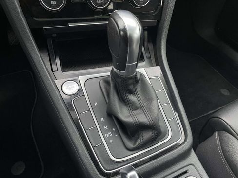 Used 2017 Volkswagen Golf SEL image 20