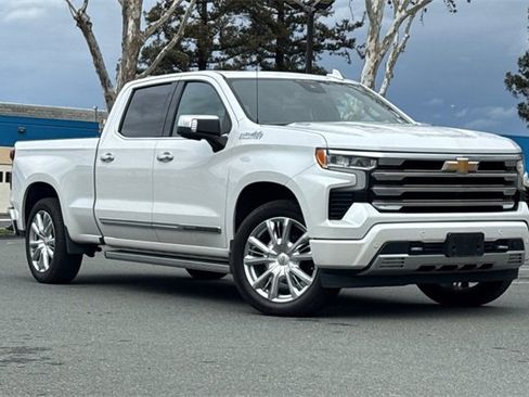 Used 2022 Chevrolet Silverado 1500 High Country w/ High Country Premium Package image 2