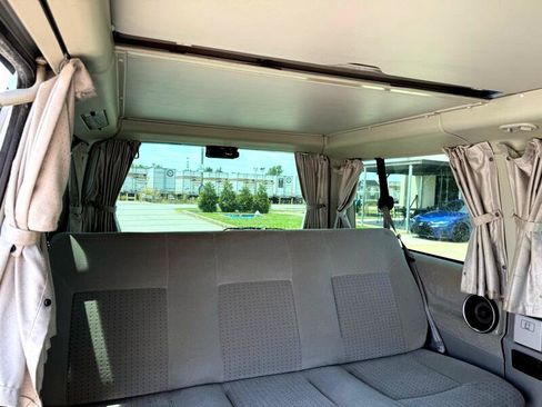 Used 2003 Volkswagen Eurovan MV image 20