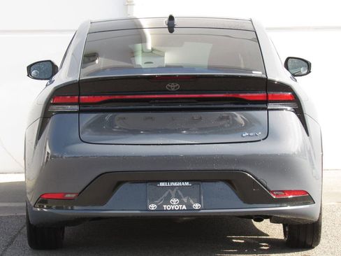 Used 2026 Toyota Prius XLE image 7