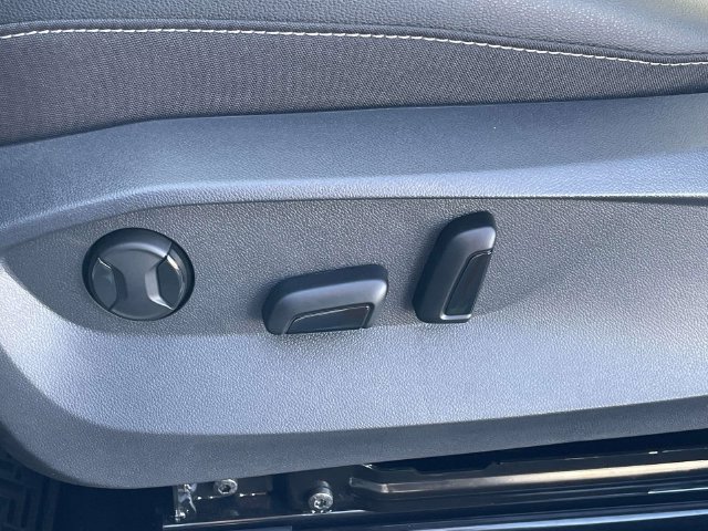 Certified 2026 Volkswagen Taos SE AWD/4WD image 18