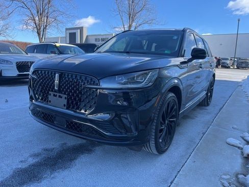 Used 2025 Lincoln Aviator Reserve w/ Equipment Group 201A image 3