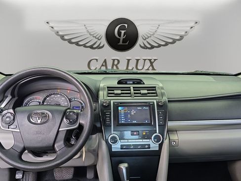 Used 2012 Toyota Camry LE image 10