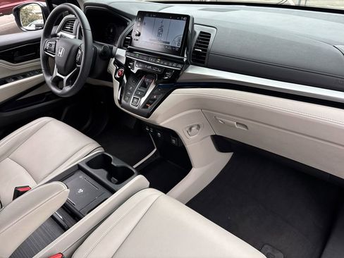 Used 2025 Honda Odyssey Touring image 29