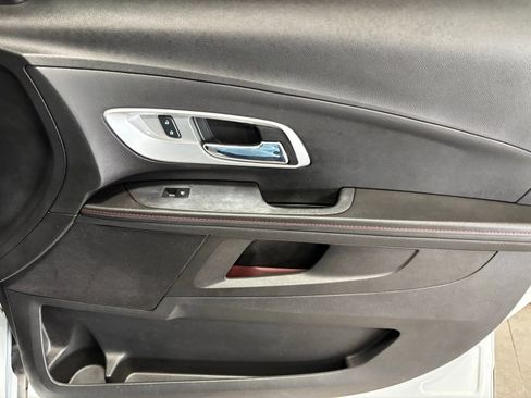Used 2015 Chevrolet Equinox LT w/ Driver Convenience Package image 16
