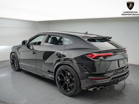 Used 2024 Lamborghini Urus Performante image 4