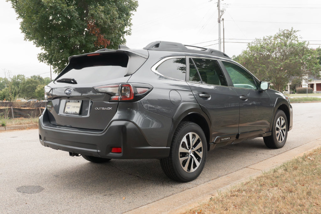 Used 2024 Subaru Outback Premium AWD/4WD image 7