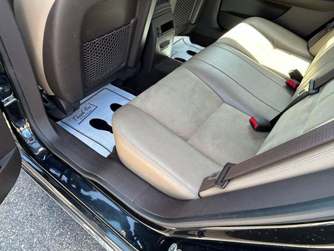 Used 2010 Chevrolet Malibu LT w/ HFV6 Engine Package FWD image 9