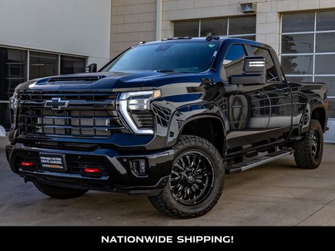 Used 2025 Chevrolet Silverado 2500 LT w/ Trail Boss Package image 4