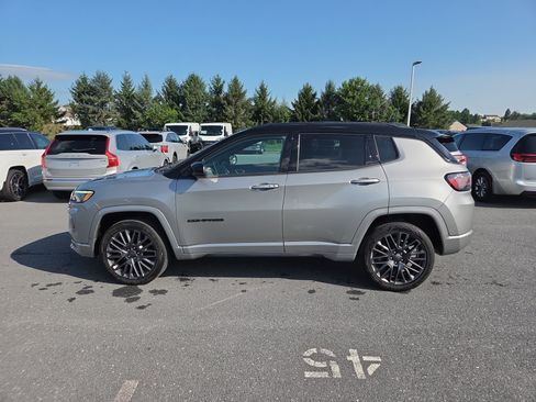 Certified 2022 Jeep Compass High Altitude AWD/4WD image 12