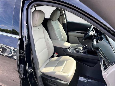 Used 2023 Cadillac XT4 Luxury FWD image 9