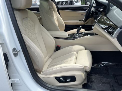 Used 2023 BMW 530i xDrive w/ Convenience Package AWD/4WD image 33
