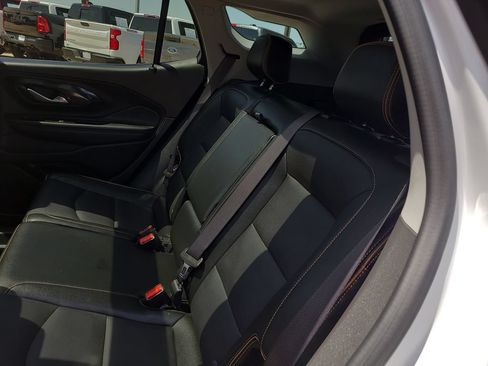 Used 2024 GMC Terrain AT4 AWD/4WD image 11