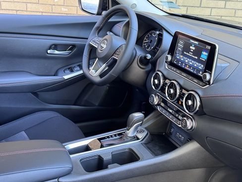 New 2025 Nissan Sentra SR image 18