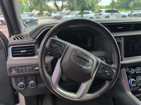 Used 2022 GMC Yukon Denali AWD/4WD image 7