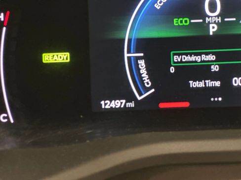 Used 2025 Toyota Camry LE image 40