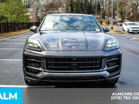 Used 2025 Porsche Cayenne GTS w/ Technology Package image 9