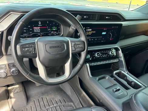 Used 2024 GMC Sierra 2500 Denali w/ Denali Reserve Package AWD/4WD image 18