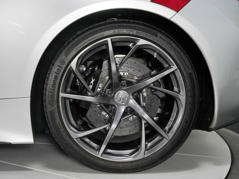 Used 2017 Acura NSX image 17