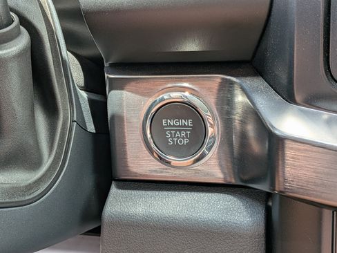 Used 2025 Ford F350 Lariat w/ Lariat Ultimate Package AWD/4WD image 29