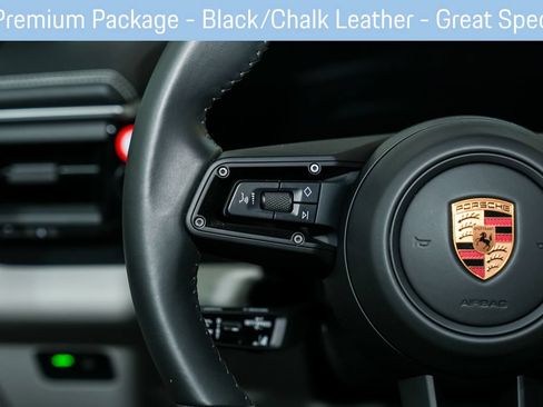 Used 2025 Porsche Macan 4S Electric AWD/4WD image 39