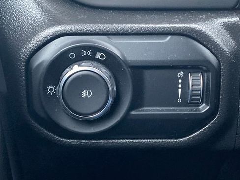 Used 2023 Jeep Wrangler Willys image 32