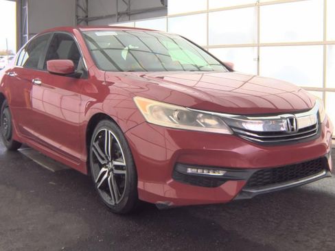 Used 2017 Honda Accord Sport image 9