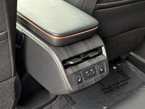 Certified 2024 Nissan Ariya FWD image 14