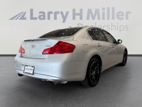 Used 2011 INFINITI G25 x w/ Moonroof Pkg AWD/4WD image 5