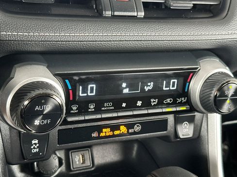 Used 2025 Toyota RAV4 XLE image 23