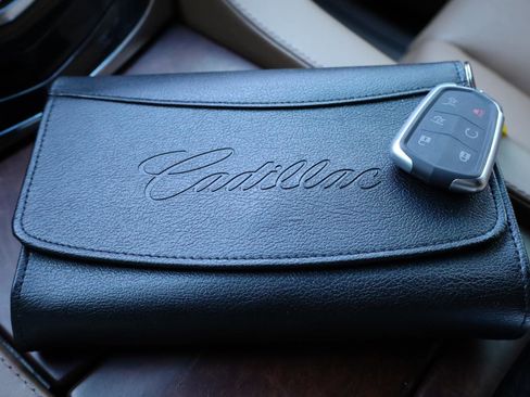 Used 2017 Cadillac Escalade ESV Platinum image 13