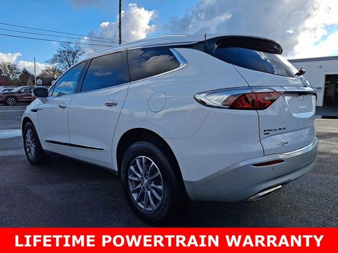 Used 2024 Buick Enclave Premium image 5