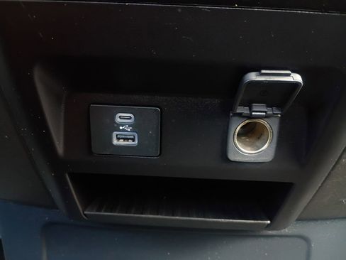 Used 2022 Ford F250 XL w/ Power Equipment Group image 6