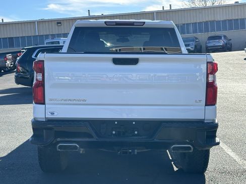 Used 2024 Chevrolet Silverado 1500 LT Trail Boss w/ Protection Package image 9