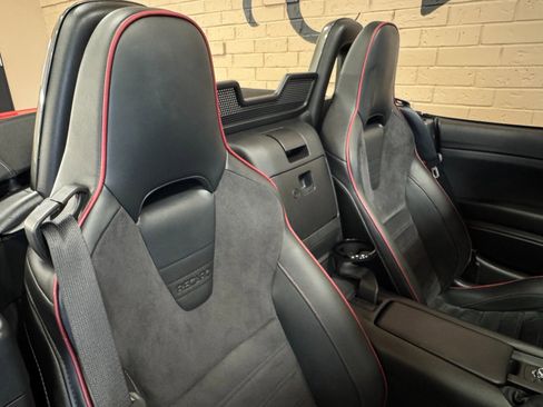 Used 2017 FIAT 124 Spider Abarth image 50