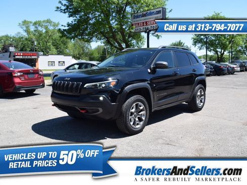 Used 2019 Jeep Cherokee Trailhawk w/ Comfort/Convenience Group AWD/4WD image 1