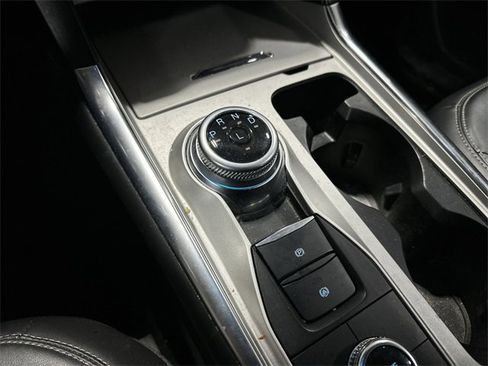 Used 2022 Ford Explorer XLT w/ Equipment Group 202A image 25