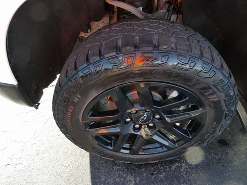 Certified 2024 Chevrolet Silverado 1500 LT Trail Boss w/ Dark Appearance Package image 12