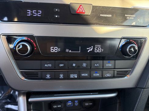 Used 2016 Hyundai Sonata SE image 21