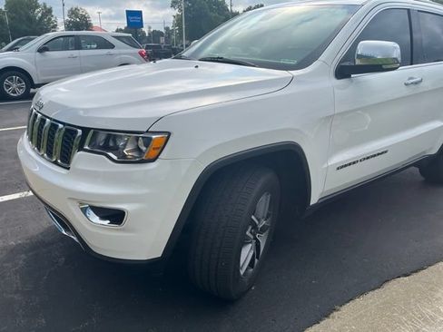 Used 2021 Jeep Grand Cherokee Limited w/ Trailer Tow Group IV AWD/4WD image 2