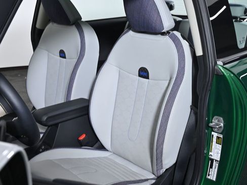 Certified 2025 MINI Cooper S image 22