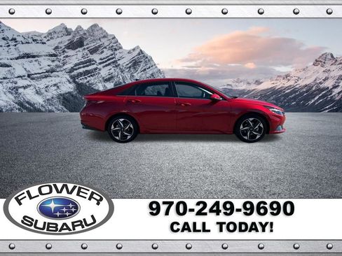 Used 2021 Hyundai Elantra SEL w/ Convenience + Premium Package image 8