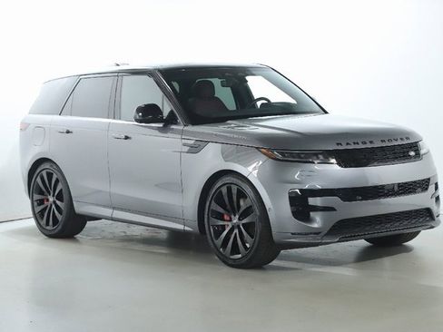 Used 2024 Land Rover Range Rover Sport Dynamic SE image 11