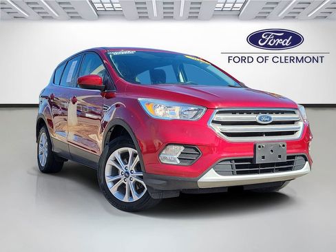 Used 2019 Ford Escape SE image 1