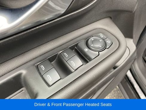 Used 2022 GMC Terrain SLE w/ Driver Convenience Package FWD image 17