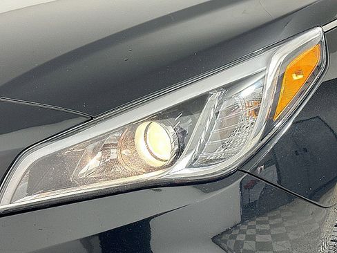 Used 2017 Hyundai Sonata Limited image 26
